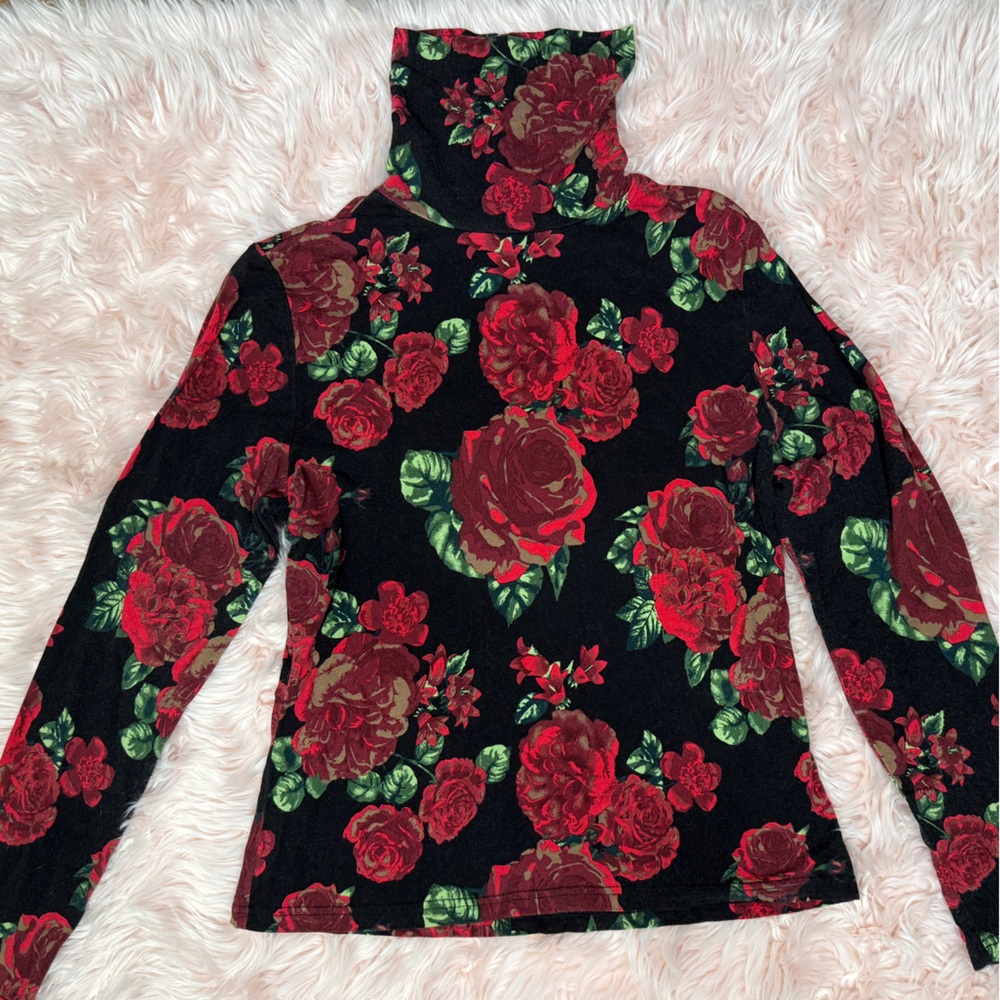 New York & Company Red Floral Turtleneck